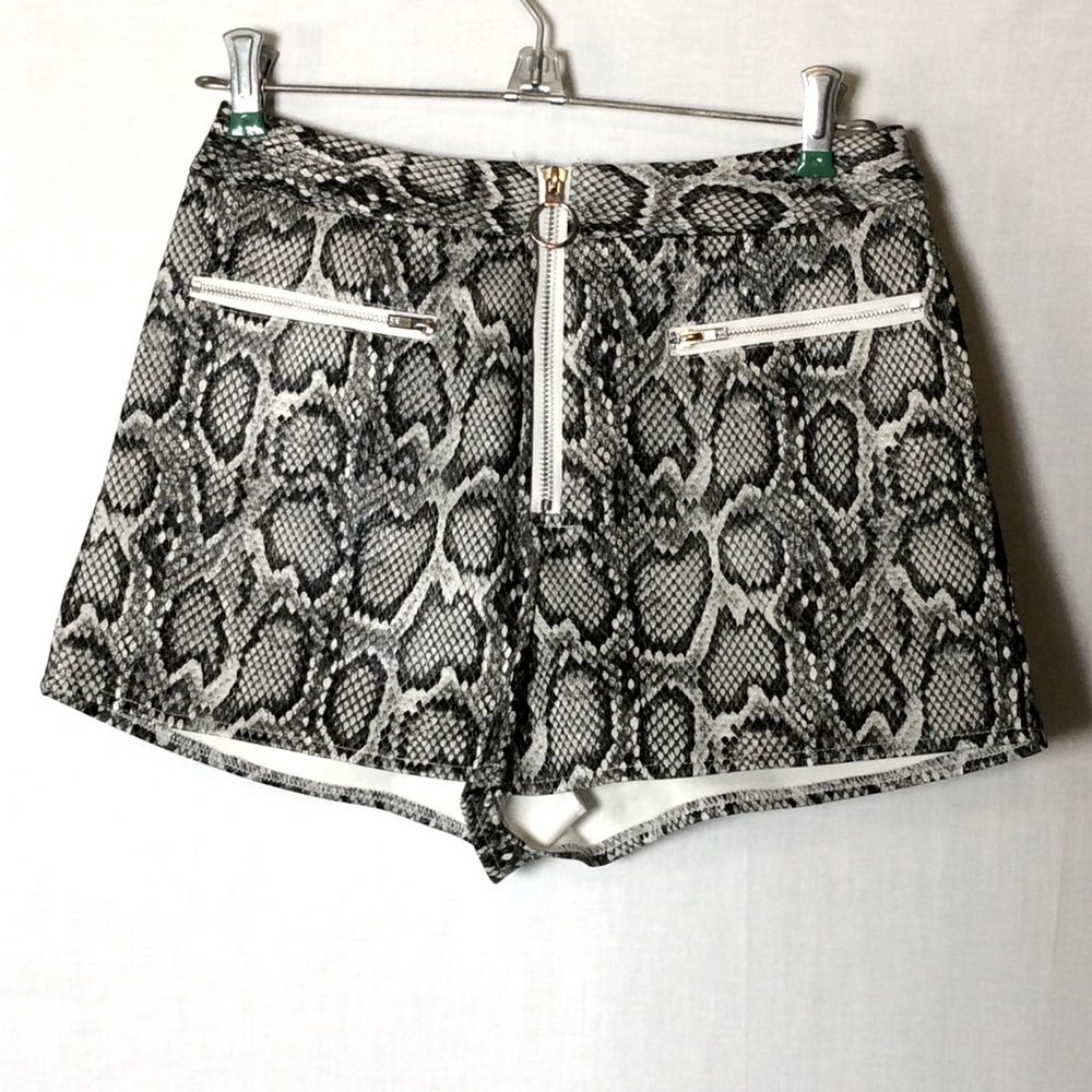 Olivaceous Amolia Python Shorts, Black/White